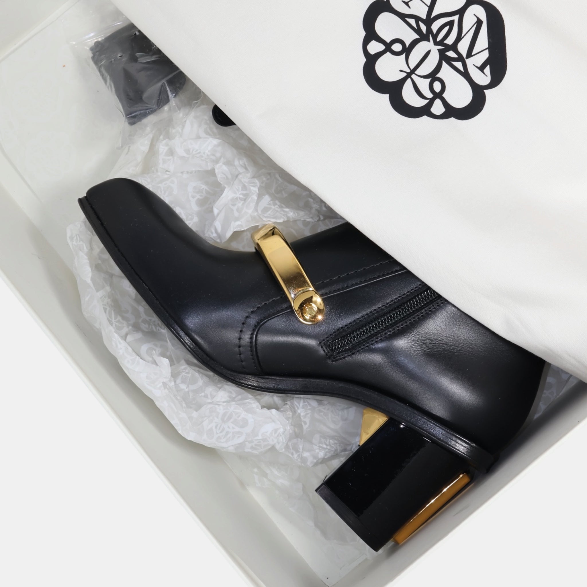 Alexander McQueen by Sarah Burton Knee High Buckle Boots (EU37) - Brand New - Alexander McQueen - from the ss17 to aw21 archives
