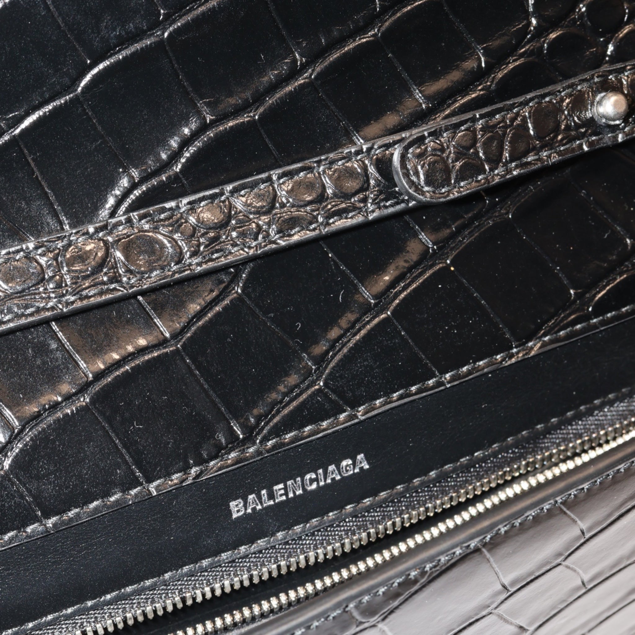 Balenciaga Black Faux Croc-Embossed Calfskin Leather Triangle Clutch - Brand New - Balenciaga - from the ss17 to aw21 archives