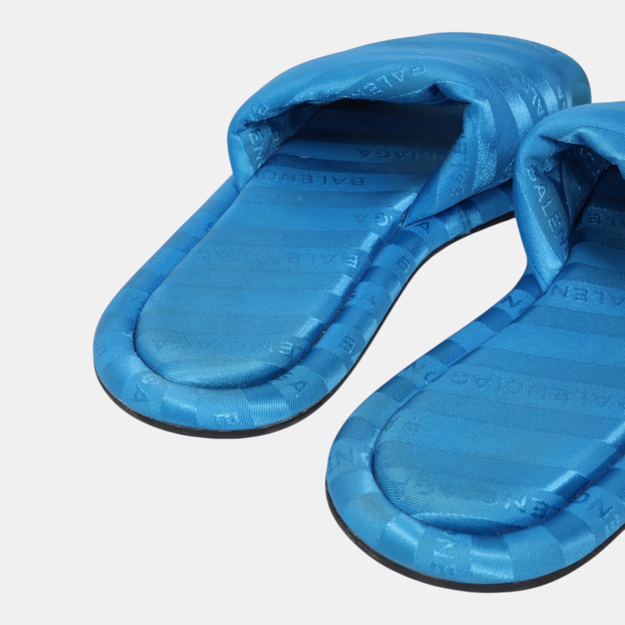 Balenciaga Blue Silk Slippers (EU36) - Excellent - Balenciaga - from the ss17 to aw21 archives