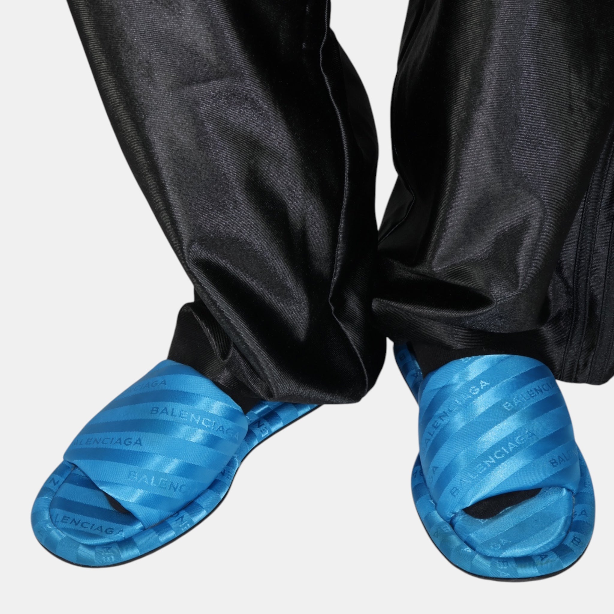 Balenciaga Blue Silk Slippers (EU36) - Excellent - Balenciaga - from the ss17 to aw21 archives