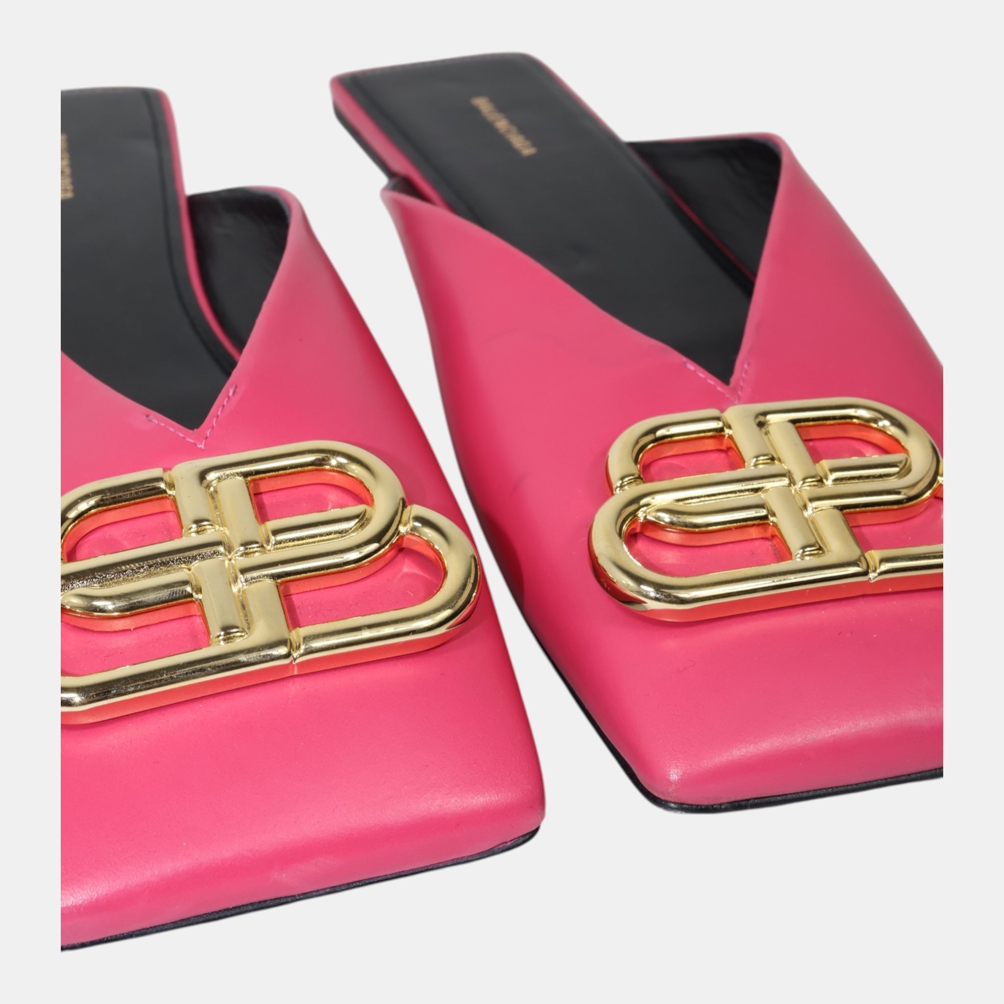 Balenciaga Pink Leather BB Buckle Mules (EU37) - Brand New - Balenciaga - from the ss17 to aw21 archives
