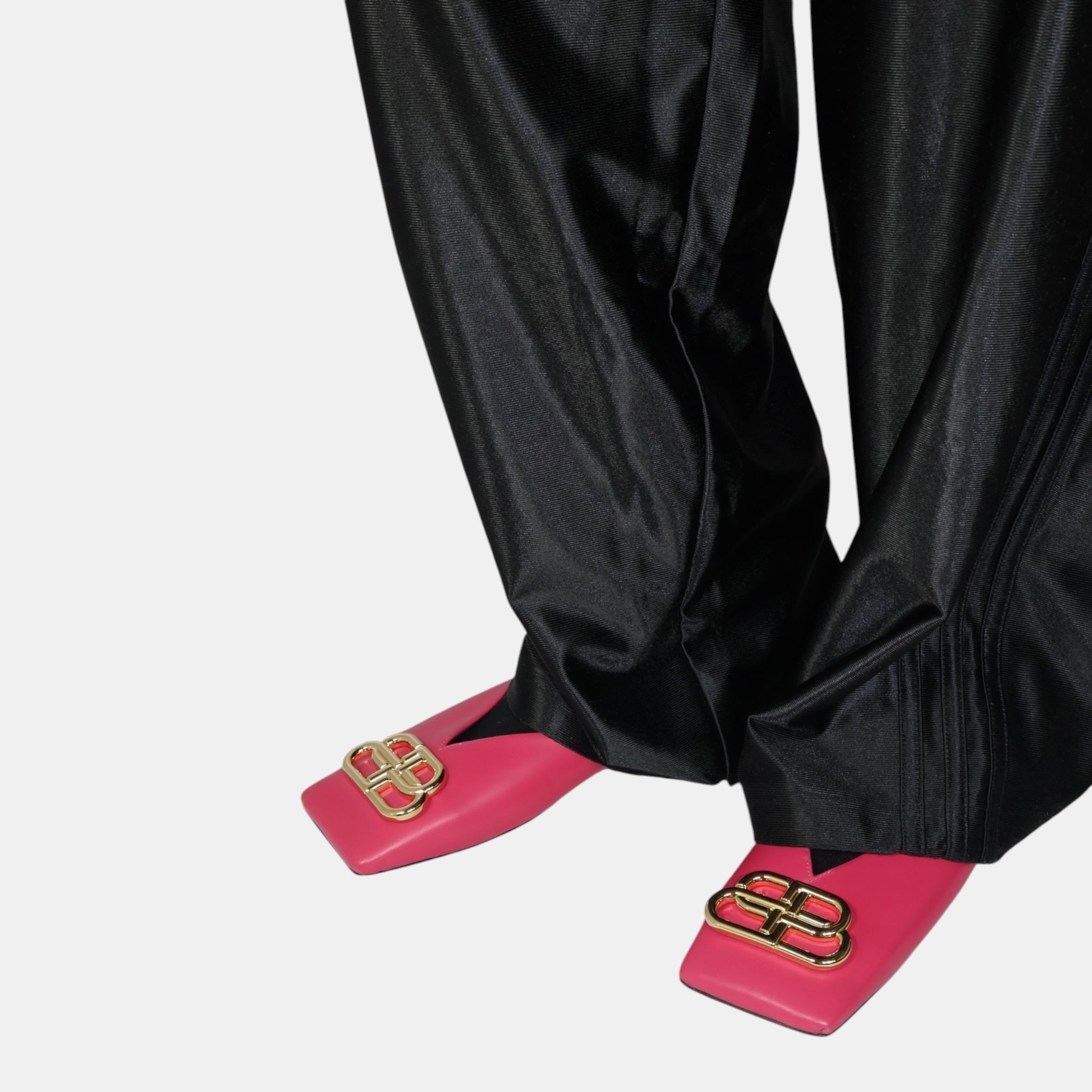 Balenciaga Pink Leather BB Buckle Mules (EU37) - Brand New - Balenciaga - from the ss17 to aw21 archives