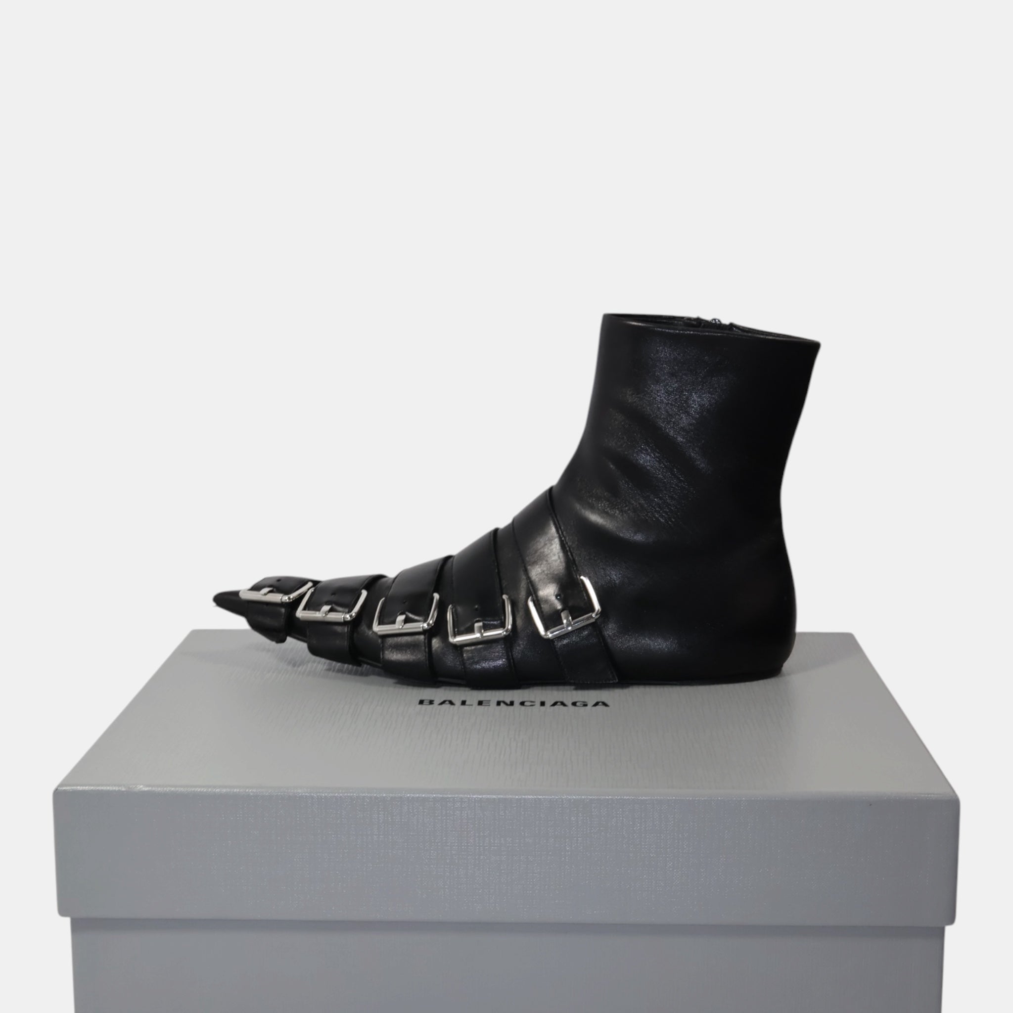 [Campaign] Balenciaga Fetish Pointy Buckles Soft Leather Boots (EU37) - Near Mint - Balenciaga - from the ss17 to aw21 archives