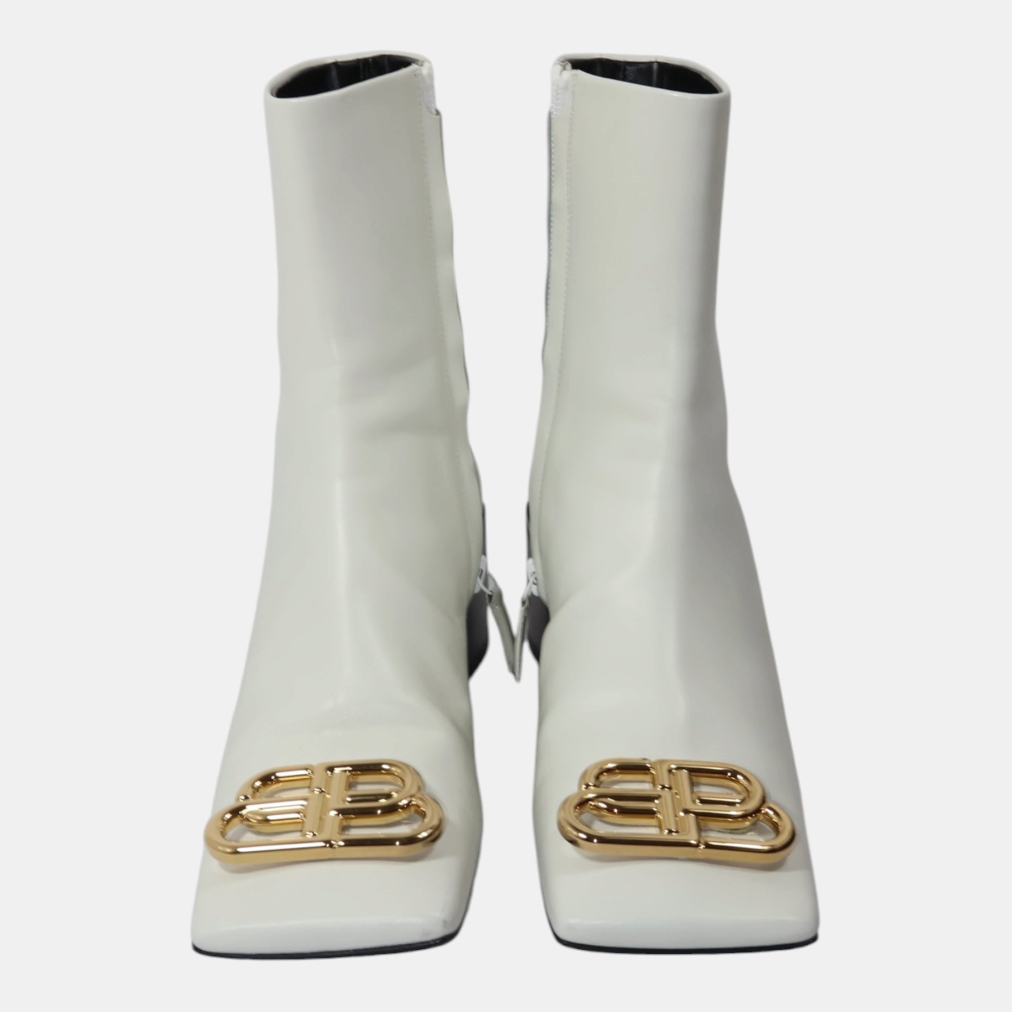 [Campaign] Balenciaga White Leather Gold BB Buckle Ankle Boots (EU37) - Brand New - Balenciaga - from the ss17 to aw21 archives