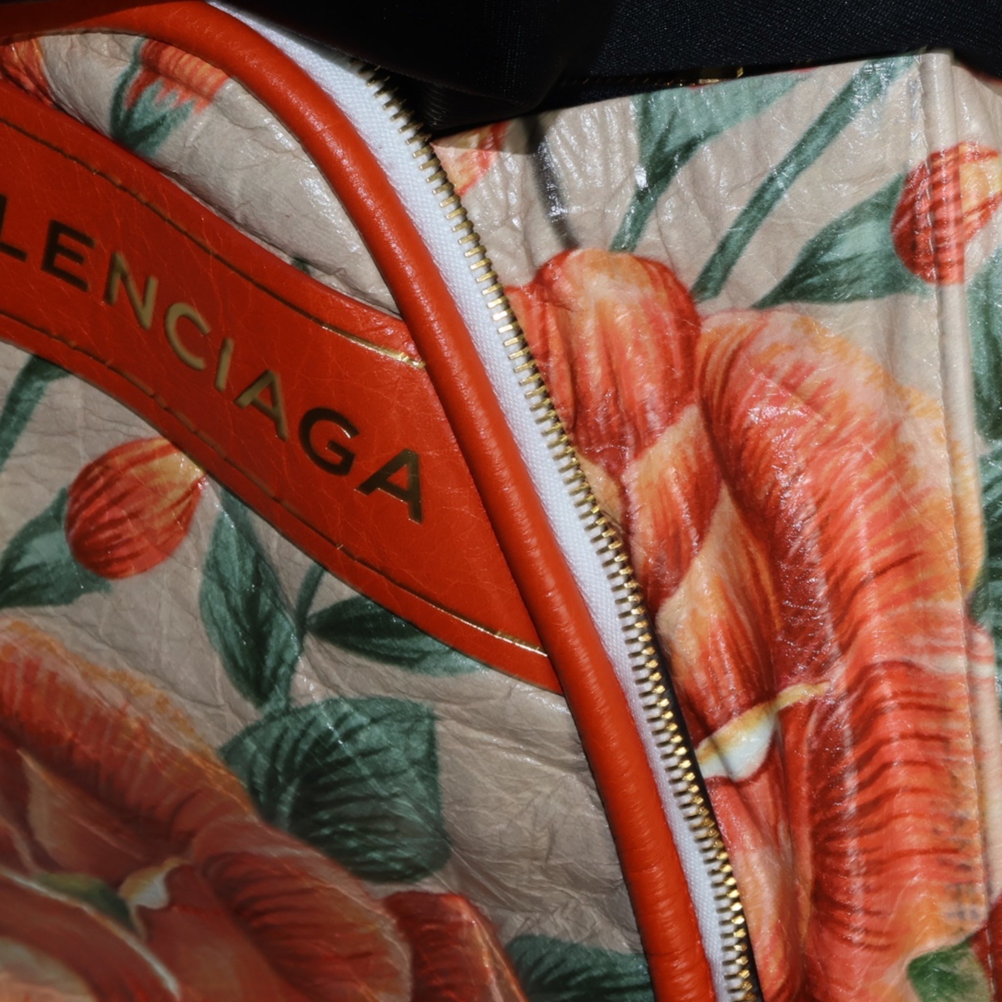 [Runway] Balenciaga Bazar Lambskin XL Blanket Bag Orange - Brand New - Balenciaga - from the ss17 to aw21 archives